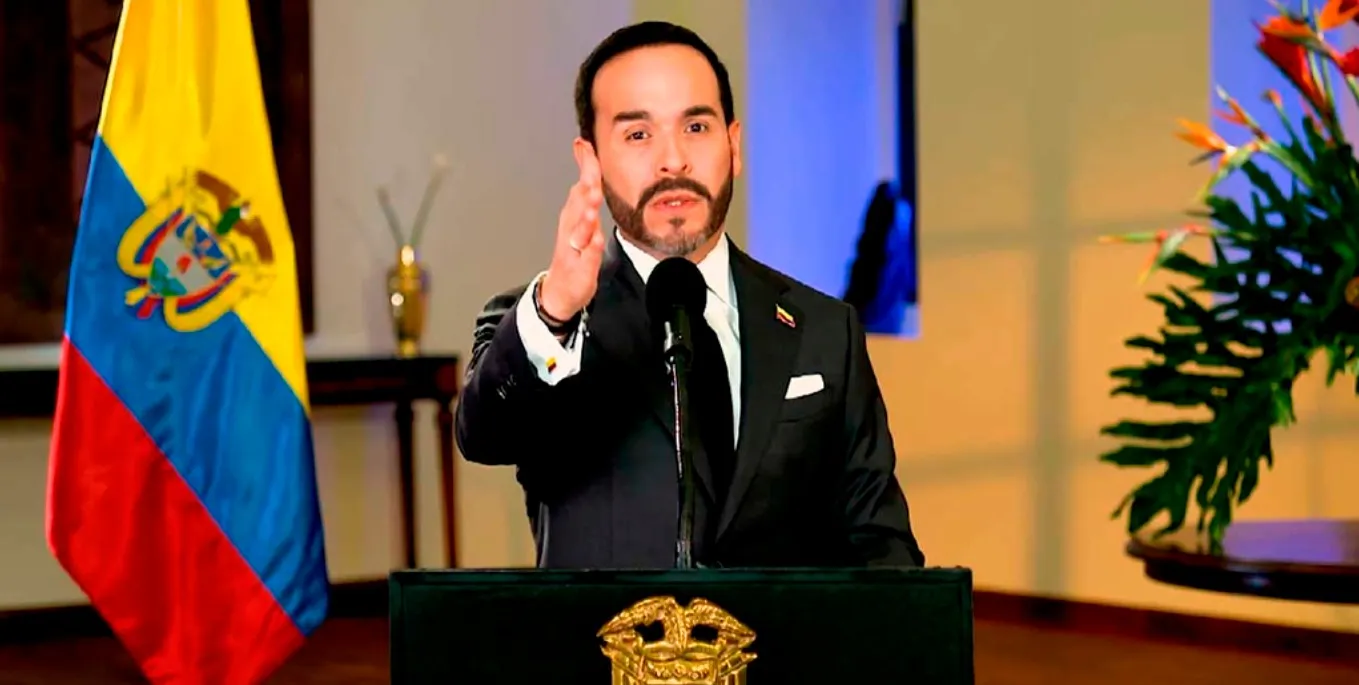 De la Espriella levanta la suspensión del porte de armas en Colombia