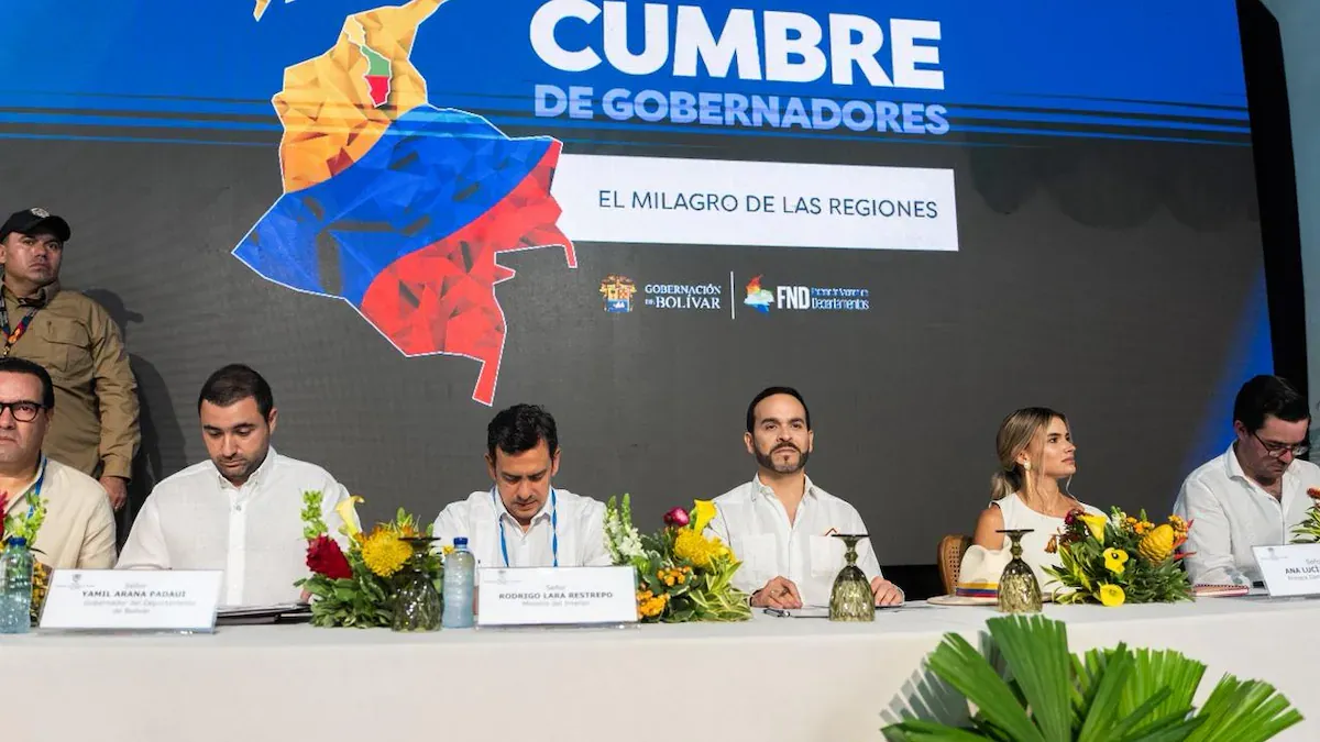 De la Espriella se reúne con gobernadores en Mompox para fijar prioridades del Gobierno