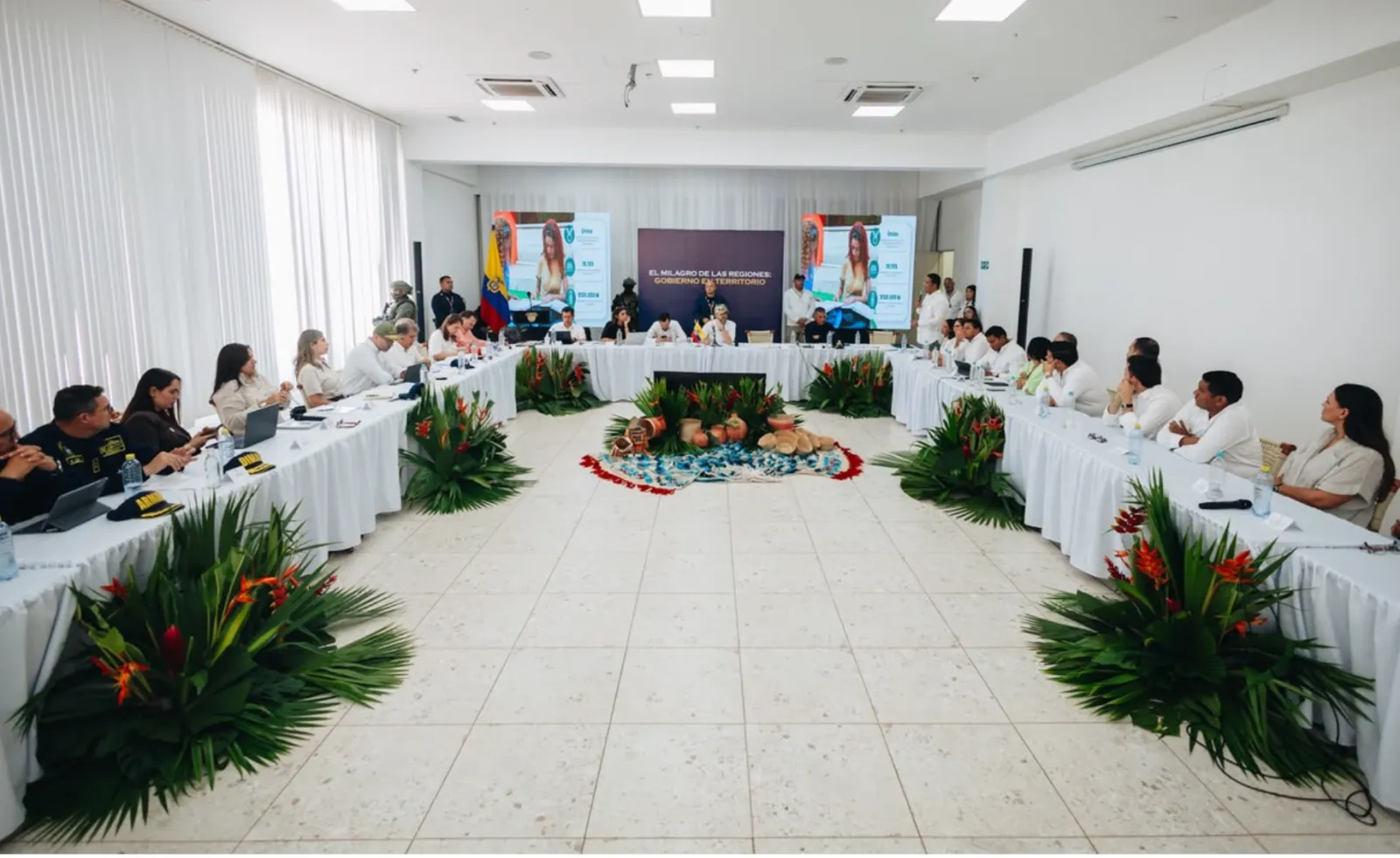 Presidente Abelardo de la Espriella viaja a La Guajira para consejo de seguridad y empalme con autoridades