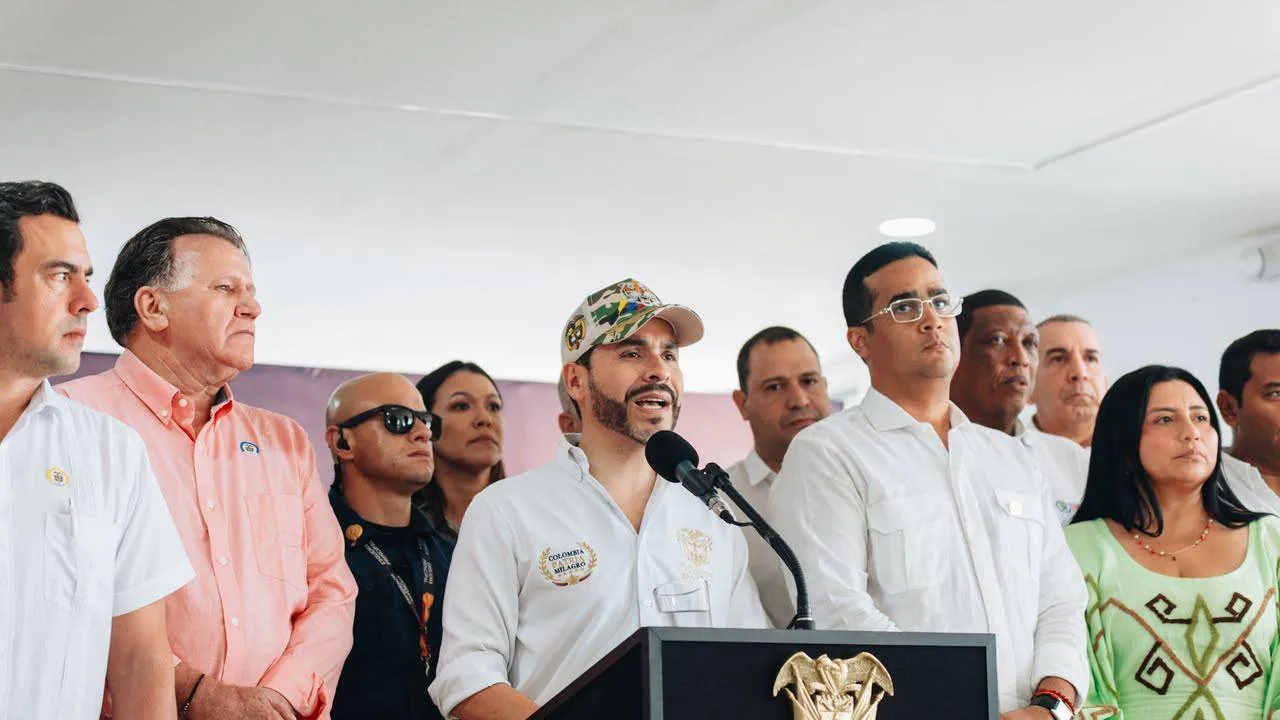 Presidente De la Espriella llega a Riohacha con anuncios de obras y pedido de investigación a rector de Uniguajira