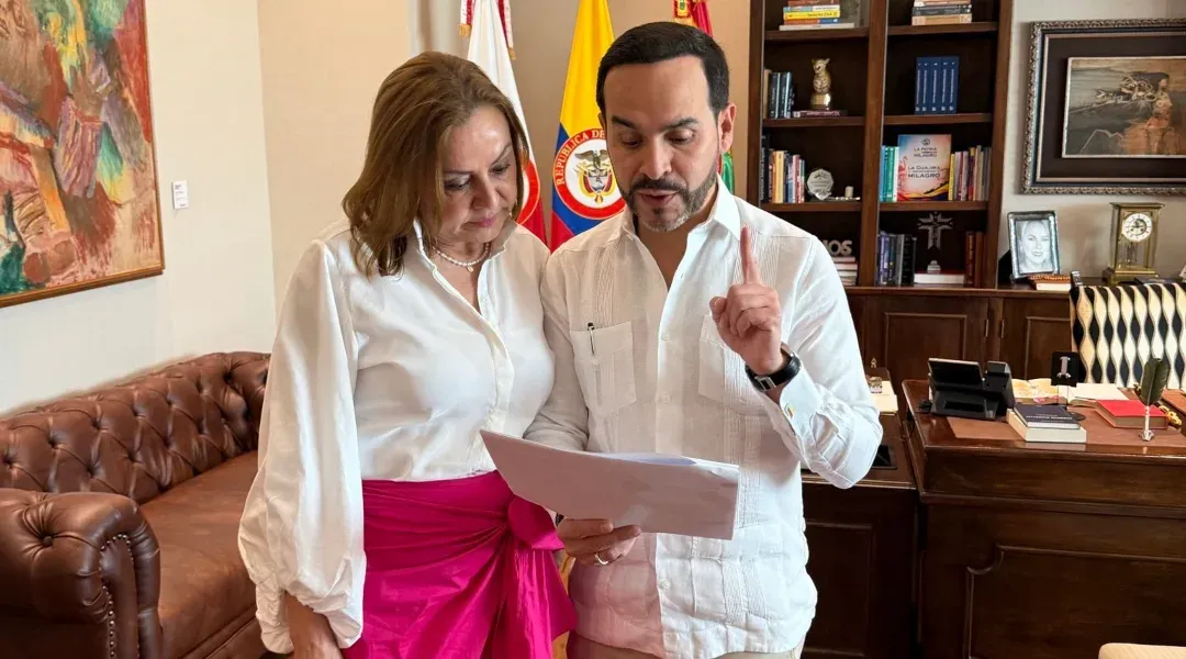 Presidente De La Espriella ordena reversar el aumento de la gasolina aplicado en octubre