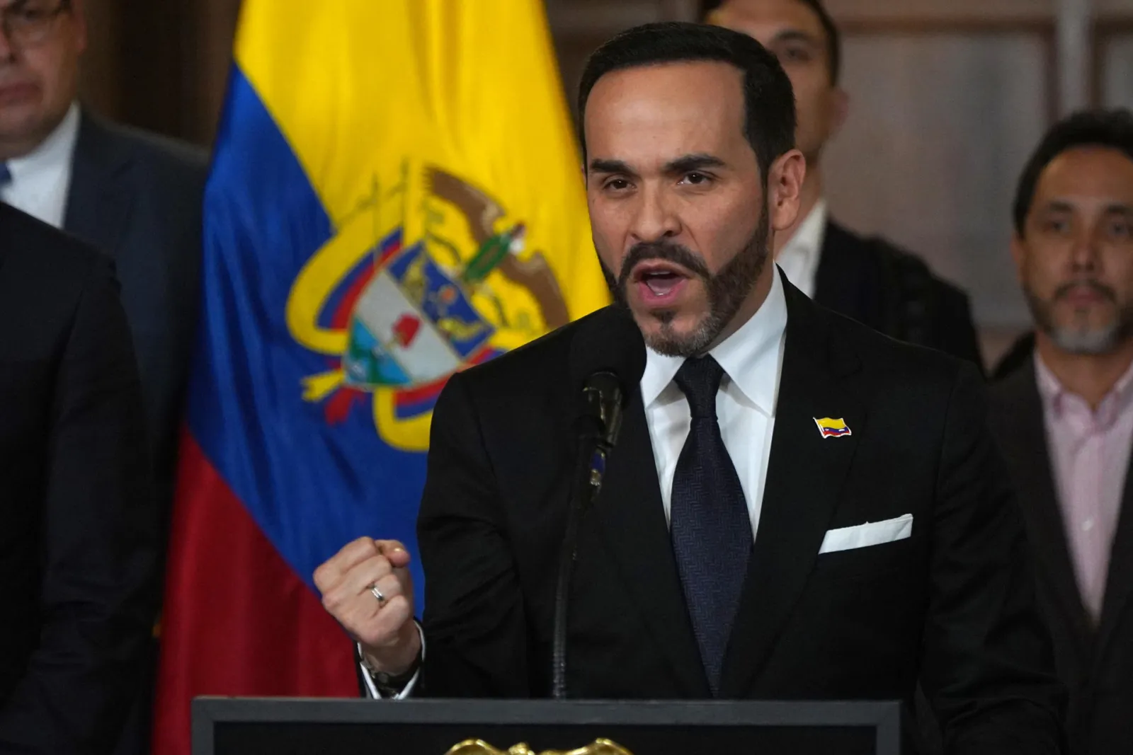 Presidente de la Espriella pidió la renuncia del jefe de Colpensiones