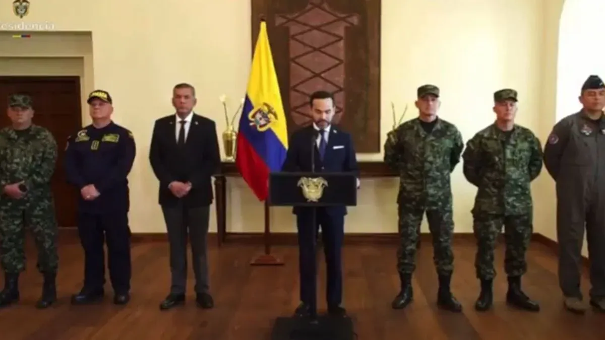 De la Espriella posesionó a la nueva cúpula militar y advirtió a los criminales: “Van a cárceles de verdad”