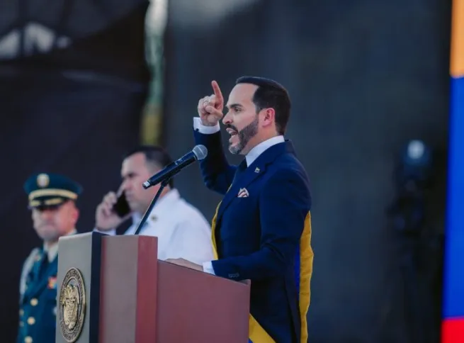 Abelardo de la Espriella oficializa el nuevo alto mando de las Fuerzas Militares