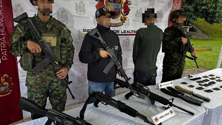 Presidente De la Espriella reporta golpe al narcotráfico con 55 capturas y más de una tonelada de cocaína