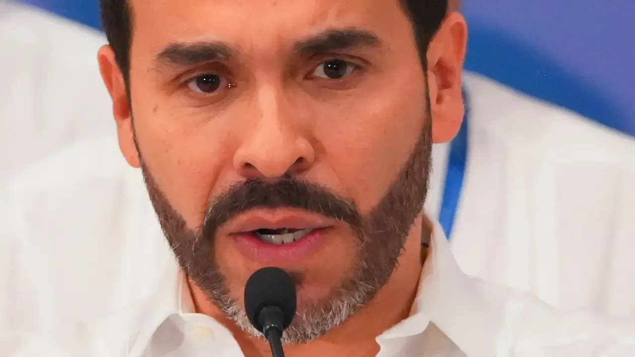De La Espriella romperá otra tradición y dará su primer discurso como presidente ante las tropas