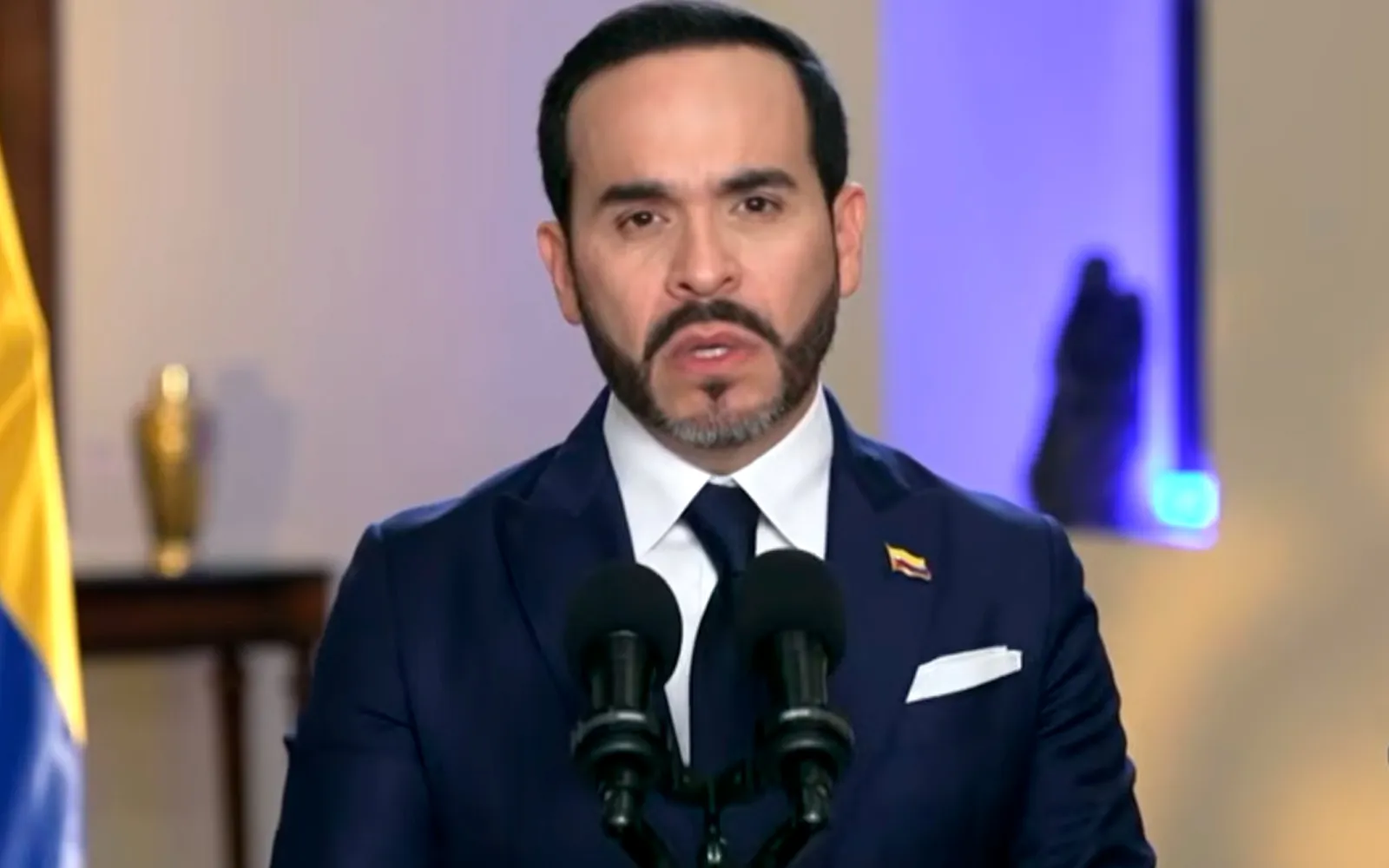 De la Espriella pide disculpas por el acto religioso en su investidura y reitera su fe