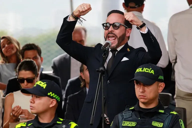 Abelardo de la Espriella asume la presidencia de Colombia en una ceremonia sin precedentes en Cali