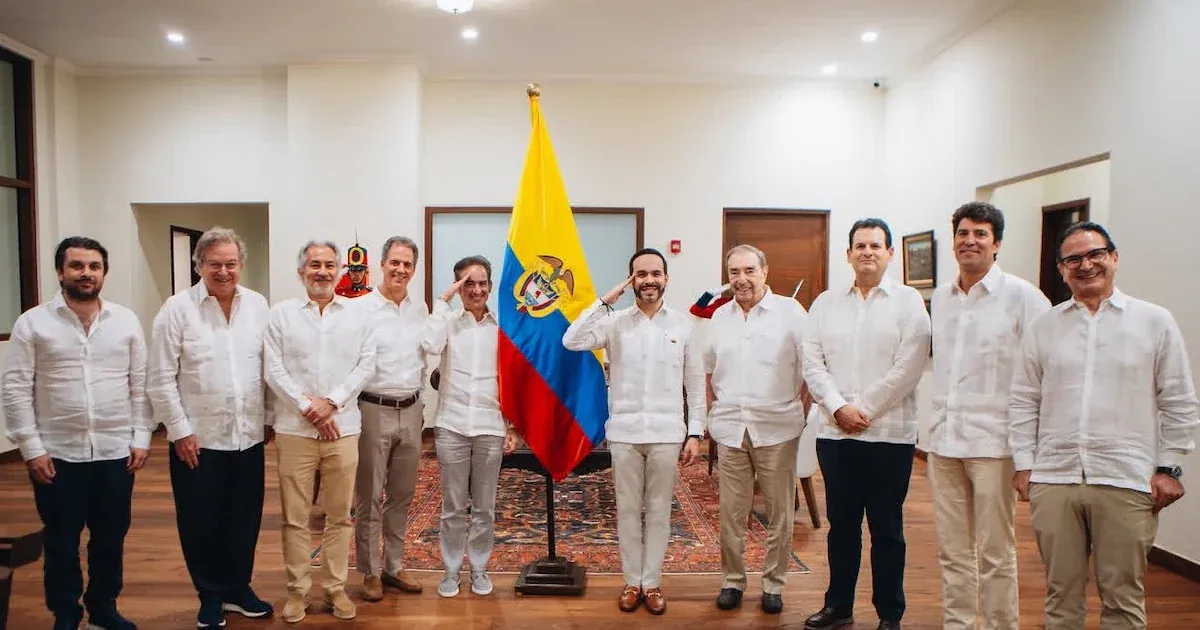 De la Espriella se reúne con los principales empresarios del país tras el terremoto