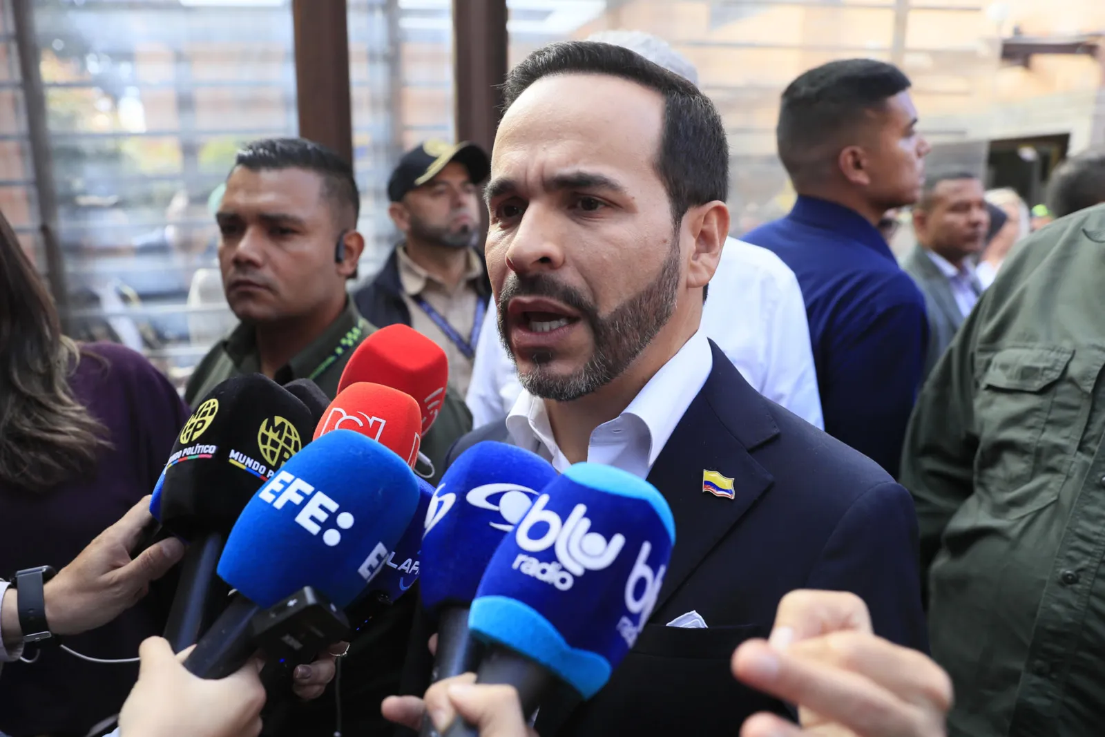 De la Espriella le pide a su ministro de Hacienda empezar a gestionar la refinanciación de la deuda
