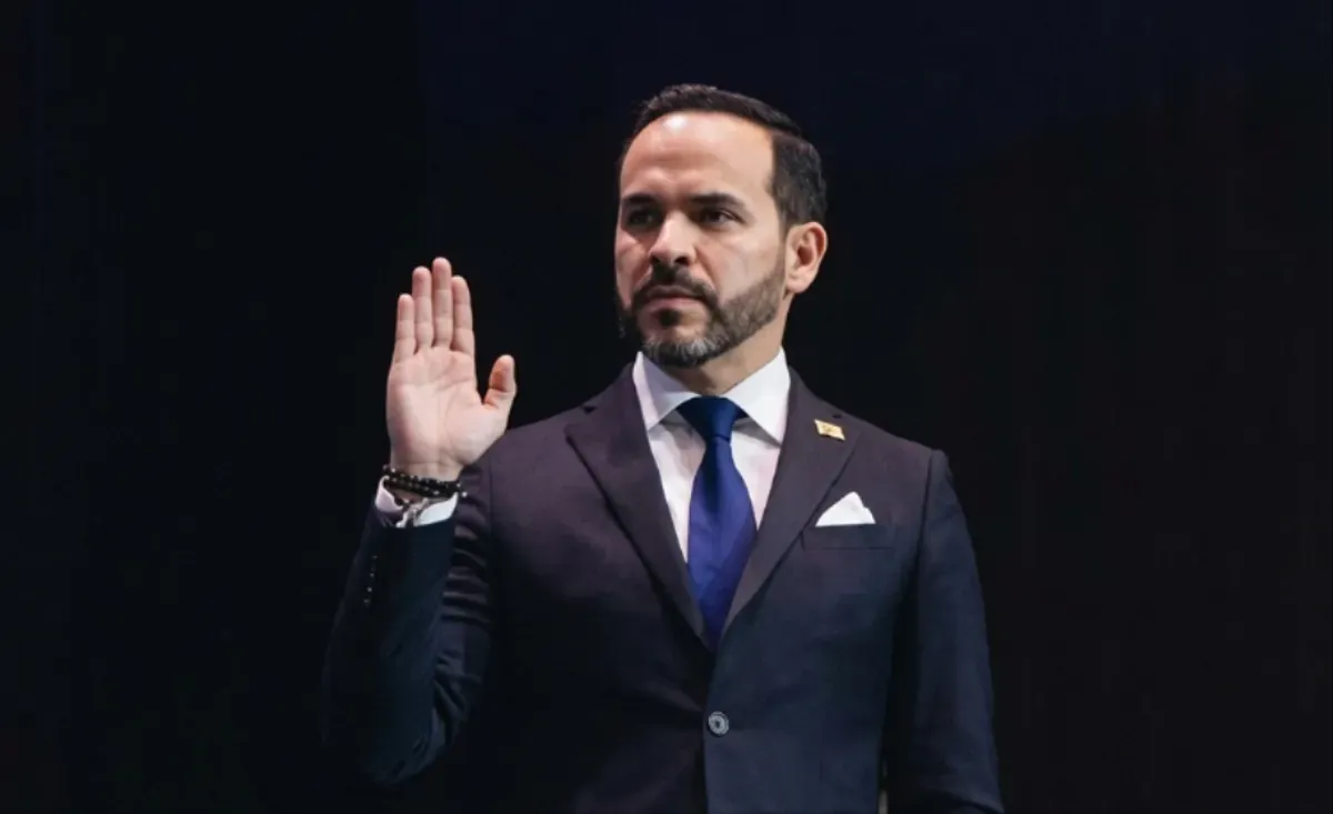 De la Espriella suspende el empalme con el equipo de Petro y denuncia un intento de golpe de Estado