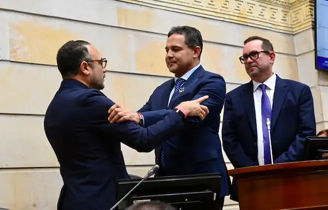 De la Espriella y el jefe del Congreso hablan de colaboración armónica tras encuentro con el ministro del Interior