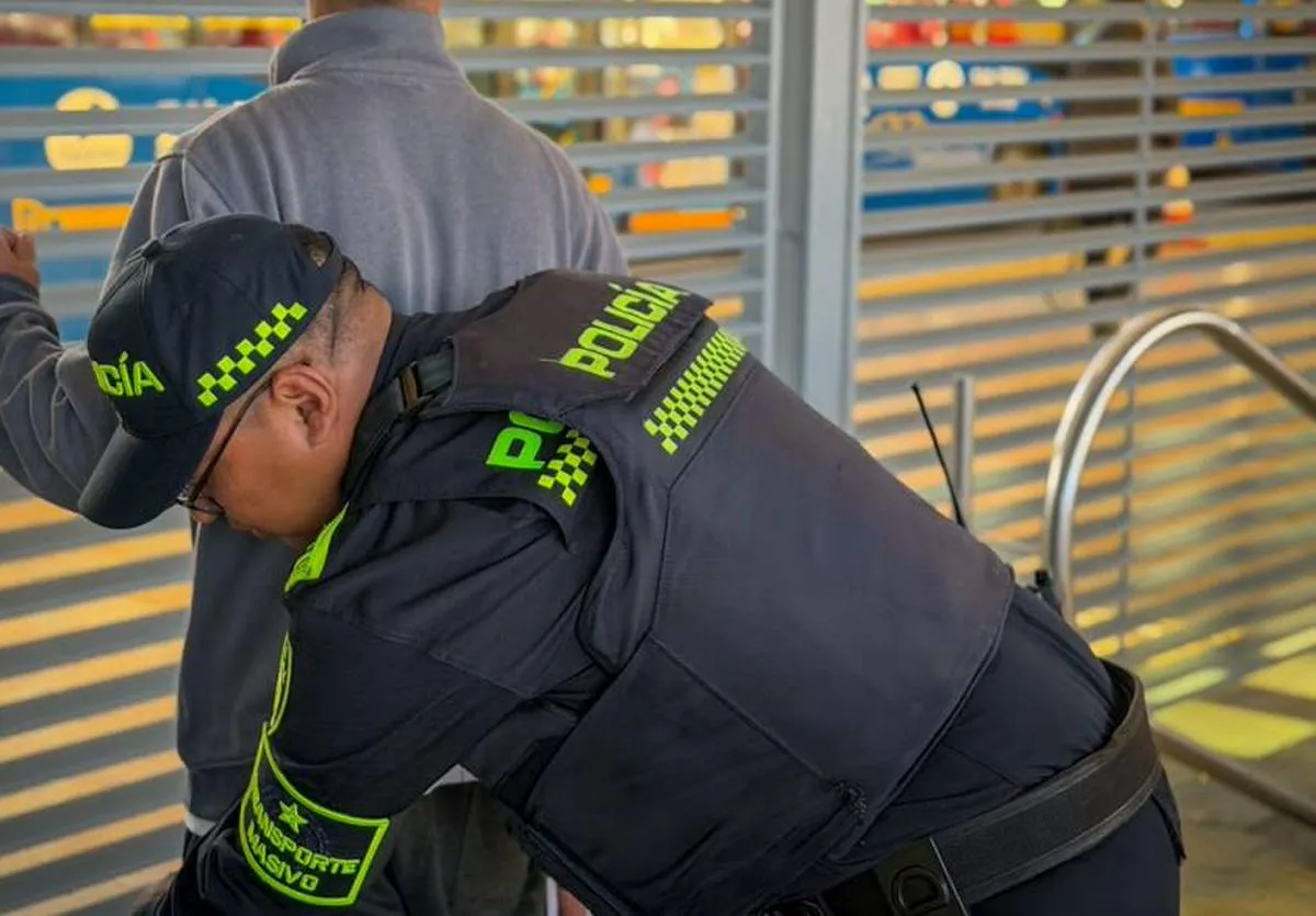 Decreto 188 restituye permisos individuales para portar armas en Colombia