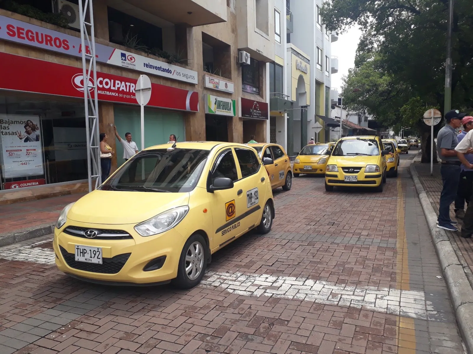Un nuevo decreto del Gobierno reordena el debate sobre el servicio de taxis en Colombia