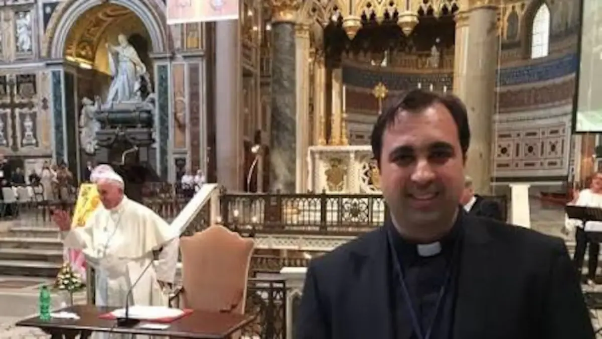 Pacto Histórico alista demanda por designación de sacerdote cercano a De la Espriella en universidades públicas