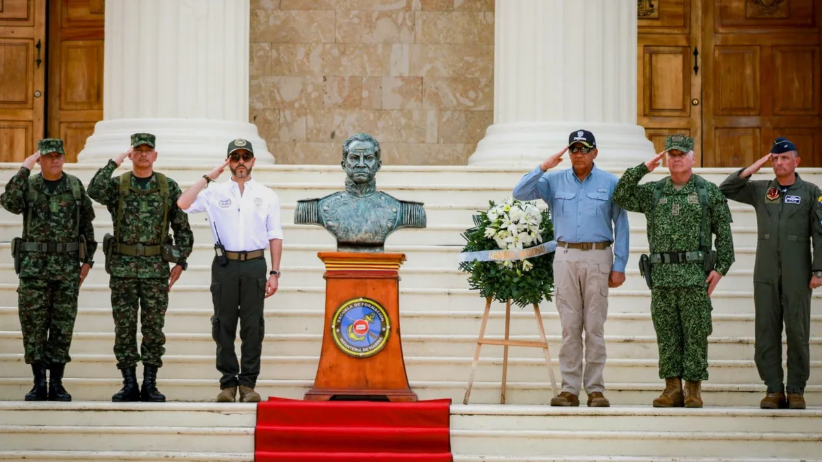 Presidente De la Espriella y cúpula militar conmemoraron 198 años del legado del almirante Padilla en Coveñas