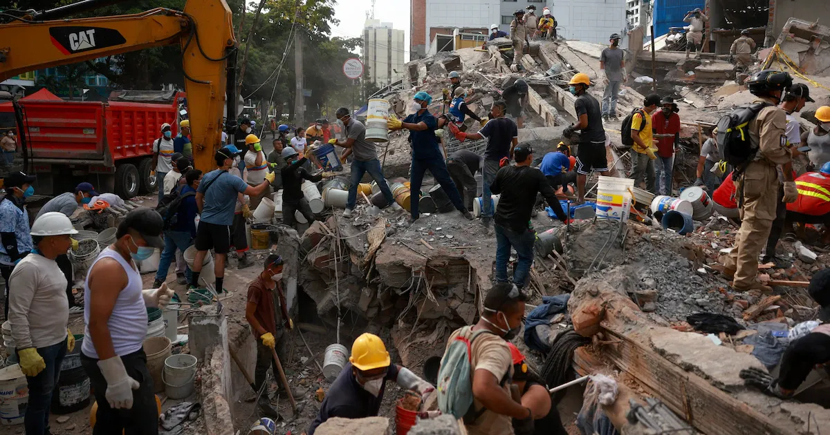 Congreso propone IVA cero y peajes gratis para reconstruir zonas golpeadas por el terremoto