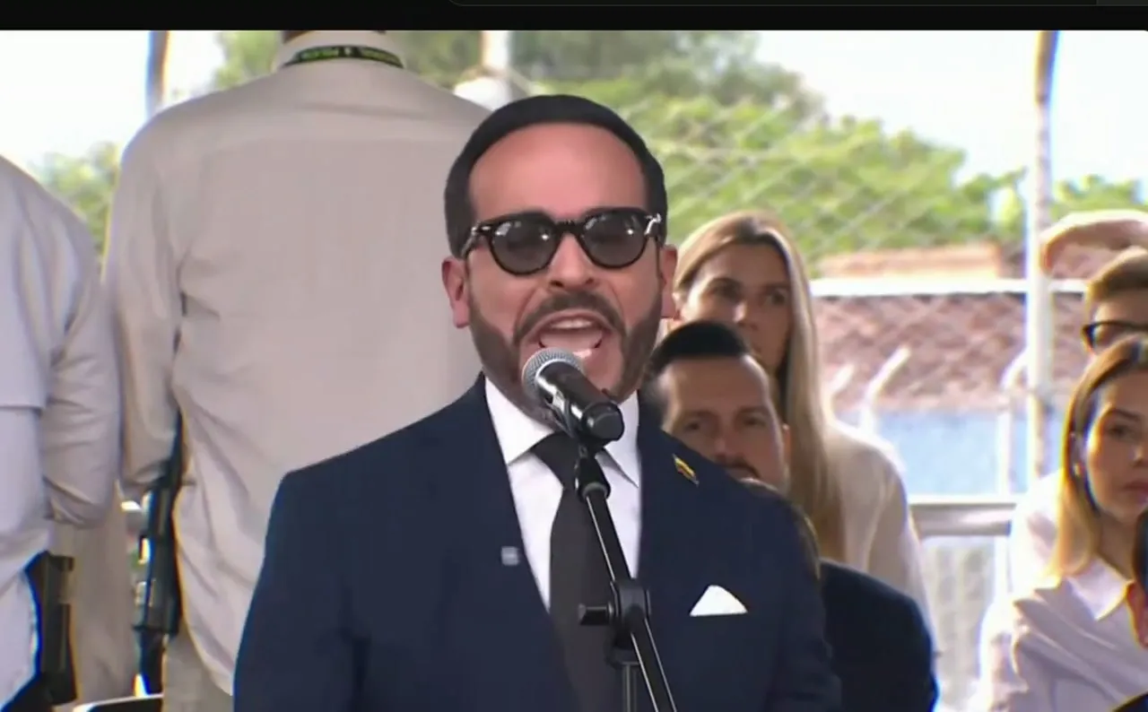 Abelardo de la Espriella habló en el desfile militar de Medellín y destacó el papel de Antioquia