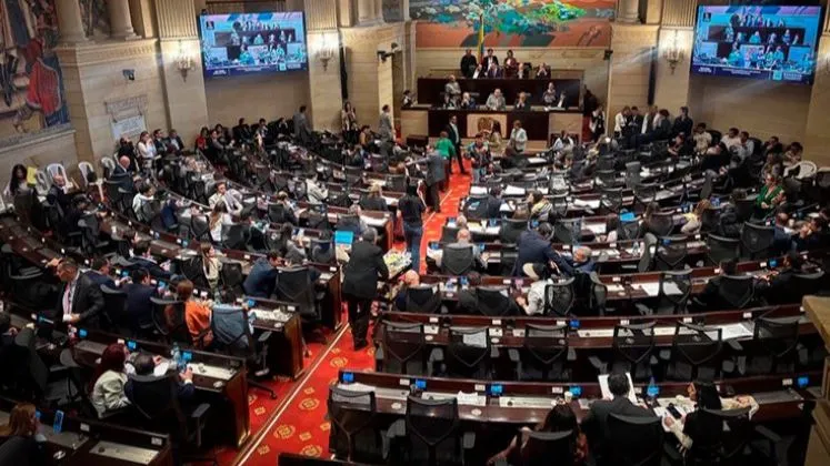 Dos mociones contra ministros ponen a prueba al gobierno de Abelardo de la Espriella en el Congreso