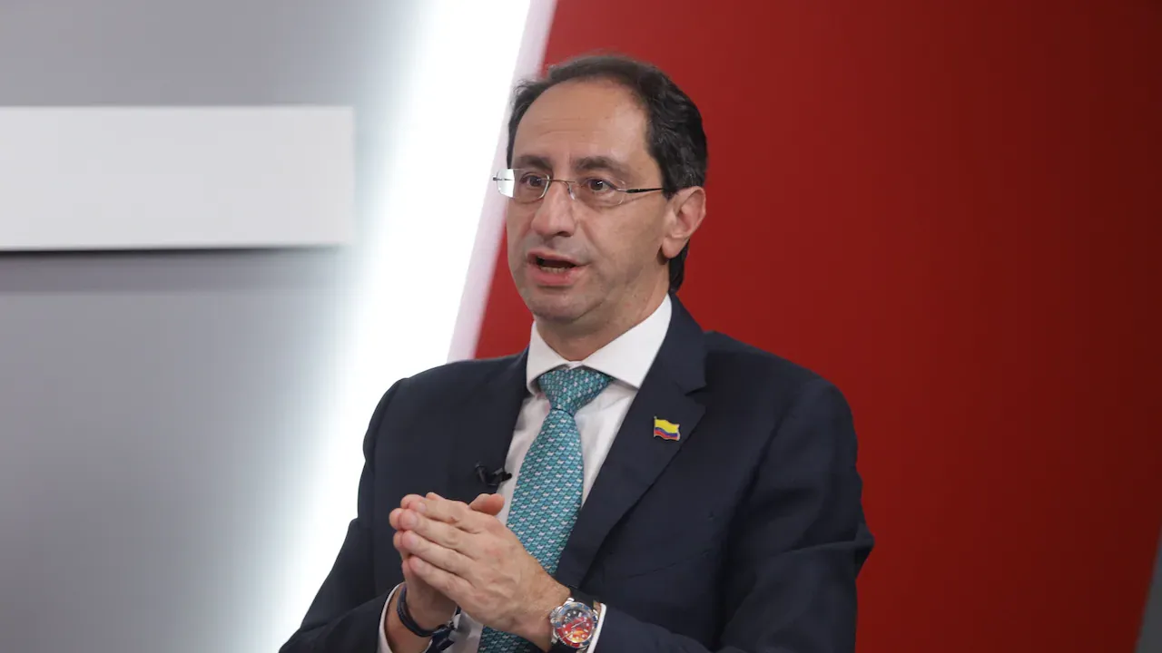 El BID respalda la estrategia económica del gobierno electo de Abelardo De La Espriella