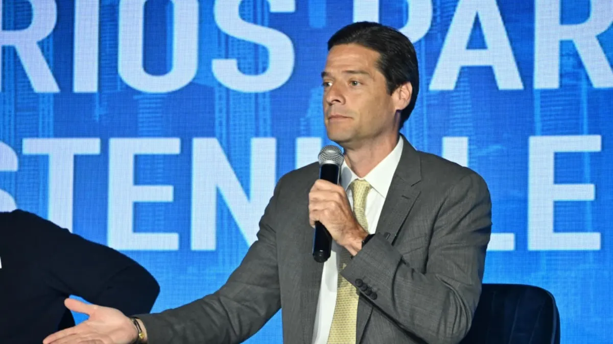 Mauricio Gómez Amín asume como ministro de Comercio, Industria y Turismo