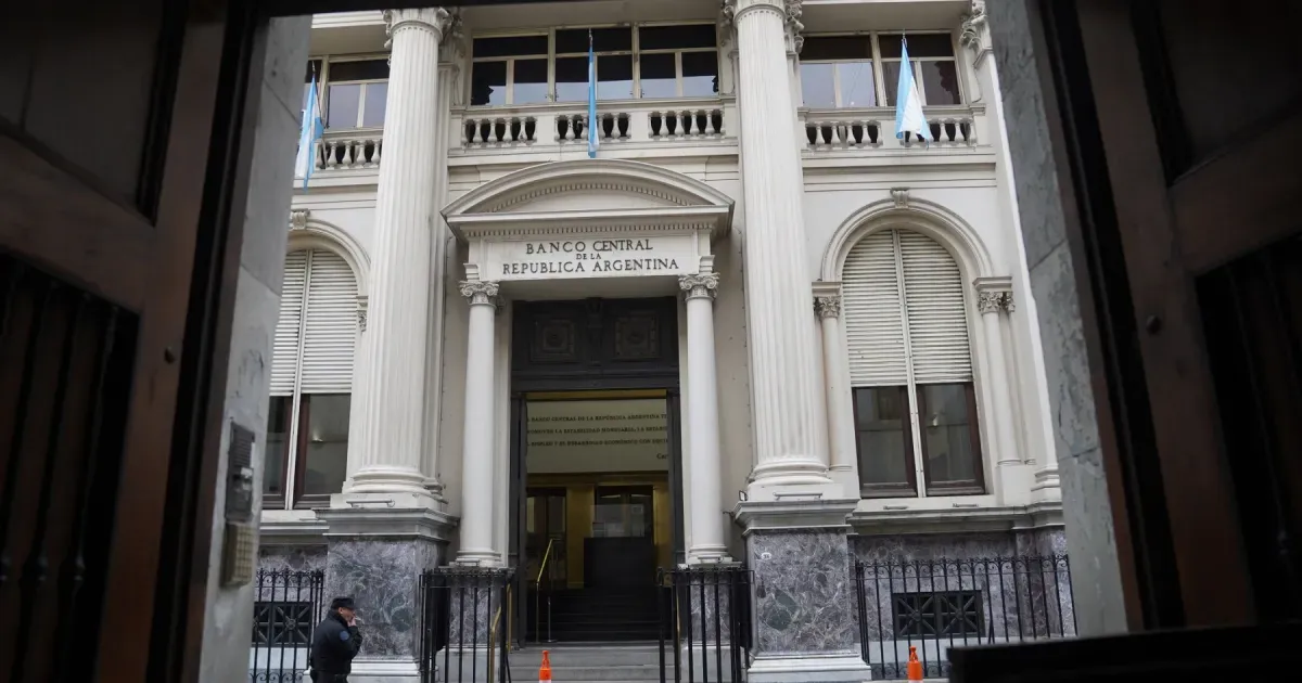 Reforma al Banco Central: Abelardo de la Espriella anuncia cinco ejes para independizar la entidad y prohíbe financiar al Tesoro