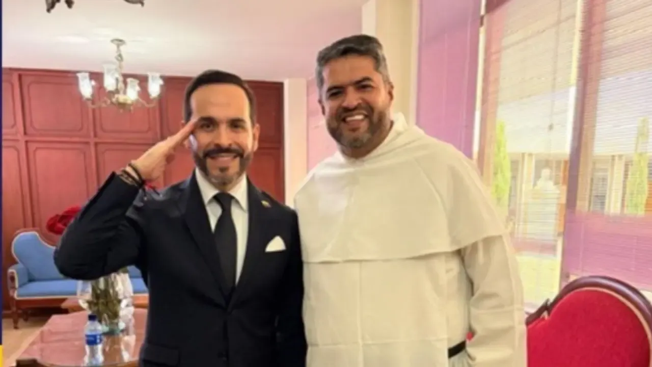 Abelardo de la Espriella designa al fraile Ricardo Torres como próximo director del Sena