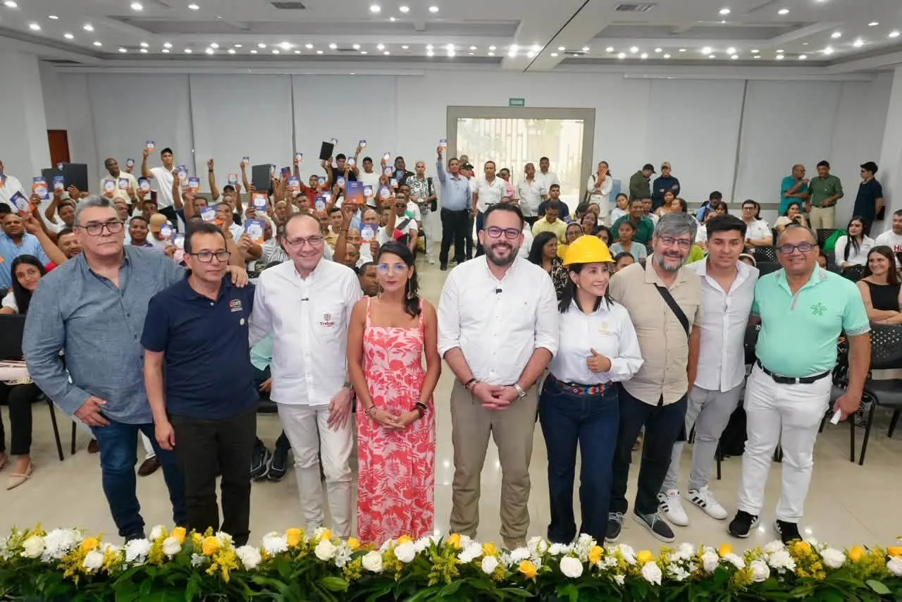 Gobierno, trabajadores e instituciones firman pacto por la reconversión laboral en La Guajira, Cesar y Magdalena