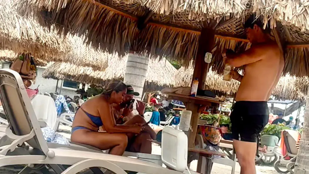 Legislativo promueve moción de censura contra el ministro de Vivienda por descanso en playa durante emergencia por terremoto