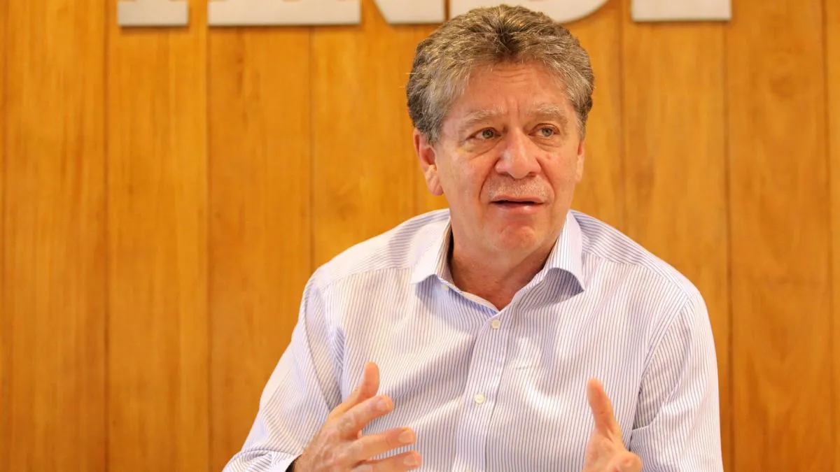 Bruce Mac Master dice que el nuevo Gobierno recibe un país en estado crítico y llama a estabilizarlo