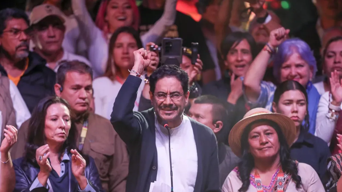 Iván Cepeda anuncia que impugnará 33.000 mesas y se dirige a Abelardo de la Espriella