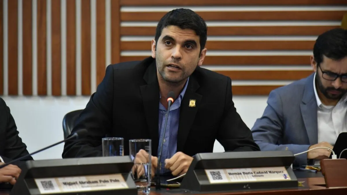 Gobierno de Abelardo de la Espriella objeta ley del senador uribista Hernán Cadavid sobre mérito en cargos públicos
