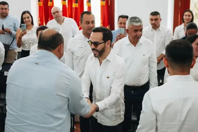 Abelardo de la Espriella convocó su primer consejo de ministros antes de la posesión presidencial