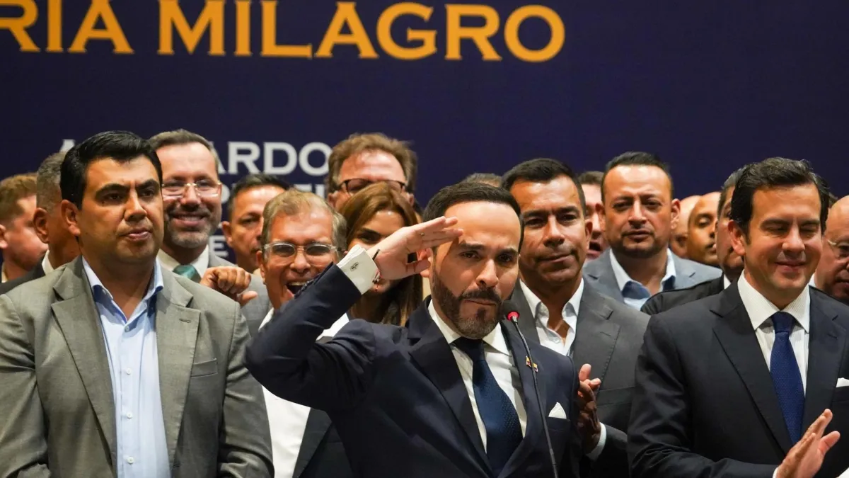 Abelardo de la Espriella asume la presidencia con dos ceremonias en Cali