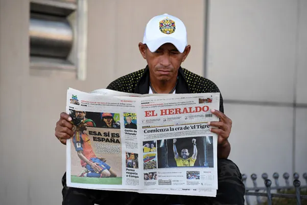 Abelardo de la Espriella es proclamado presidente electo de Colombia por estrecho margen