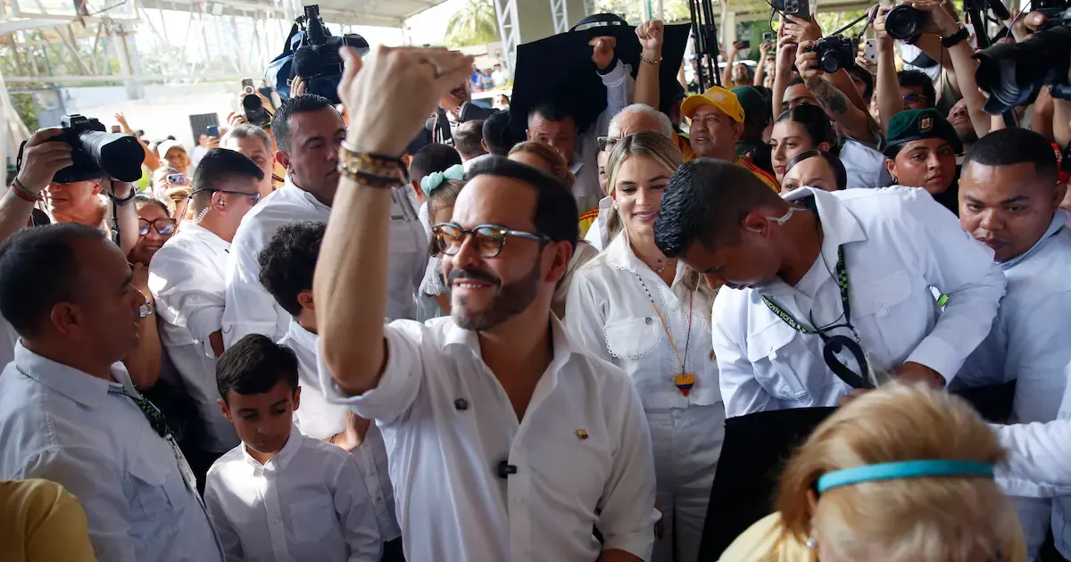 Abelardo De la Espriella se convierte en el nuevo presidente de Colombia tras vencer a Iván Cepeda en segunda vuelta