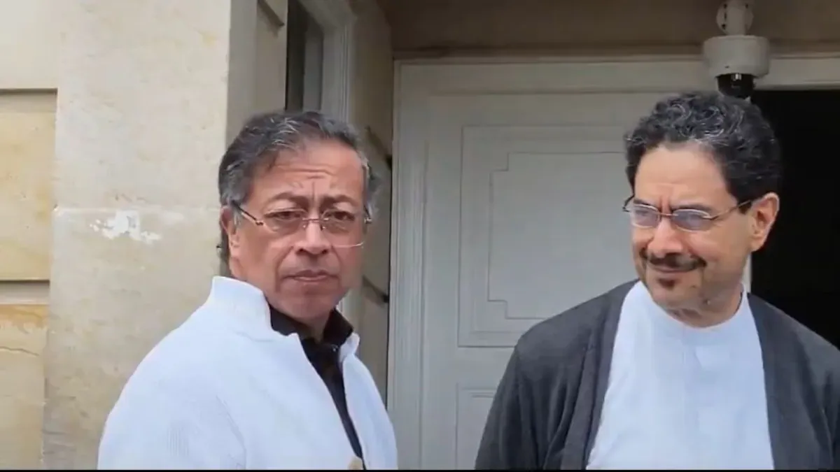 Iván Cepeda plantea que Gustavo Petro asuma el rol de jefe de la oposición frente al Gobierno de Abelardo de la Espriella