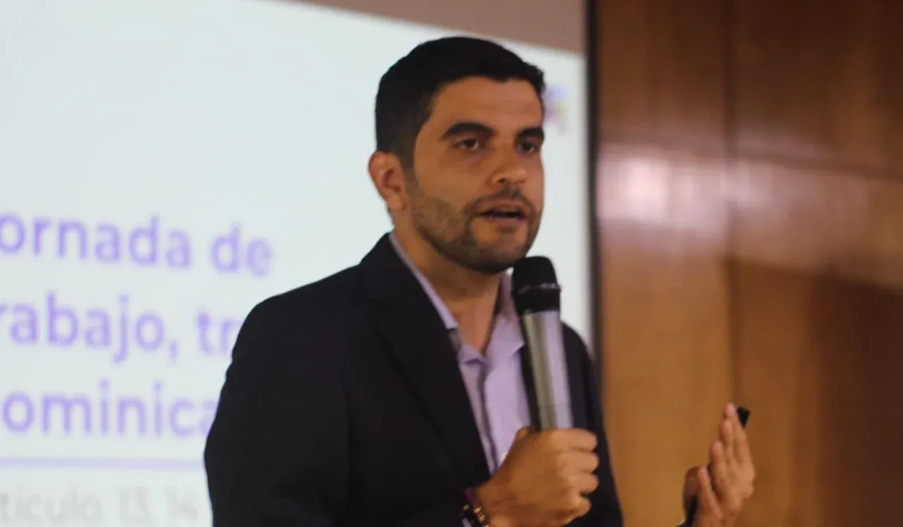 Senador Cadavid dice que el secretario jurídico de Presidencia no entendió el proyecto de ley de mérito