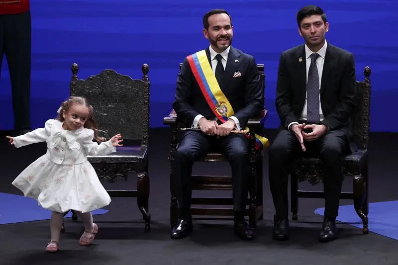 Abelardo De La Espriella asume la Presidencia de Colombia con promesa de mano dura