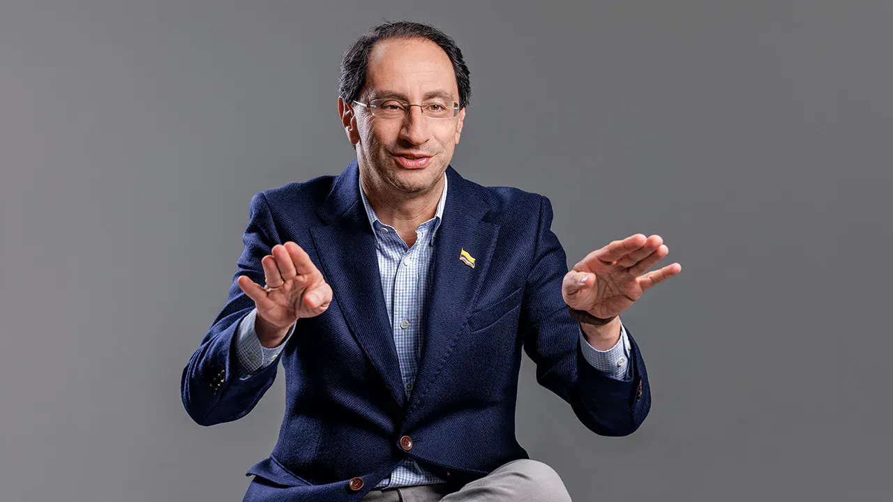 Vicepresidente Restrepo presenta balance a 60 días del gobierno y afirma que Colombia recuperó su lugar