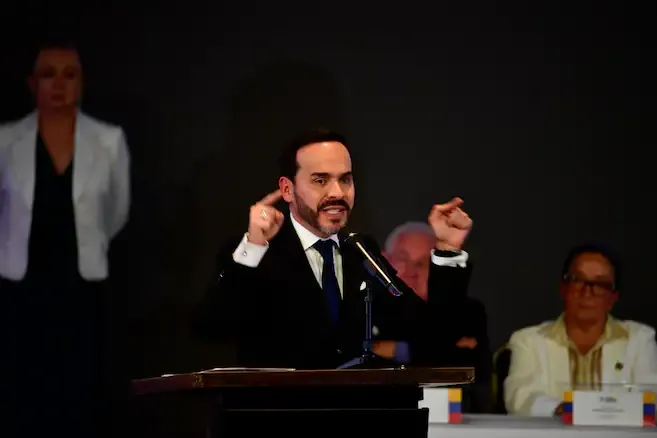 De la Espriella cumplió este miércoles una jornada de empalme, reuniones regionales y citas por la economía