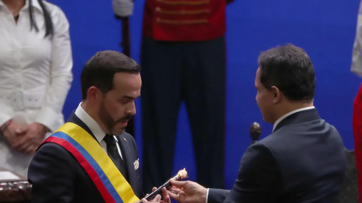 Presidente del Congreso pide excusas públicas por acto religioso en posesión de De La Espriella