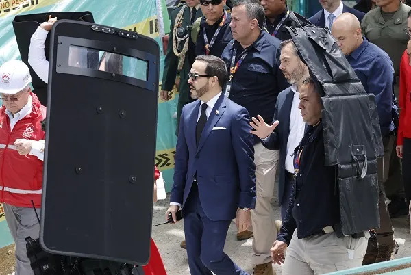Presidente afirma que las cárceles no serán centros de operaciones del delito