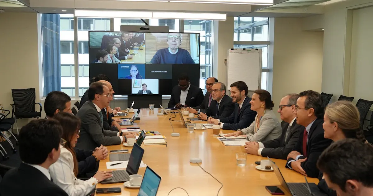 Equipo de transición de Abelardo de la Espriella se reúne con el Banco Mundial en Washington