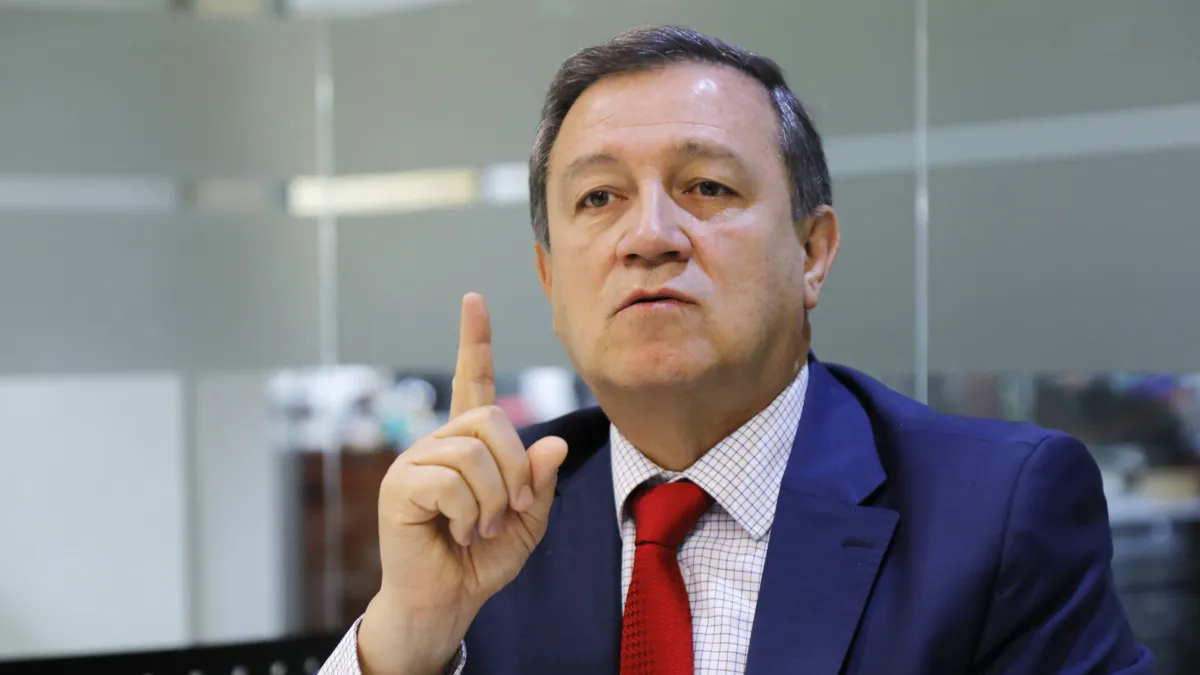 Ernesto Macías explica por qué Gustavo Petro no tendría derecho a réplica como exmandatario
