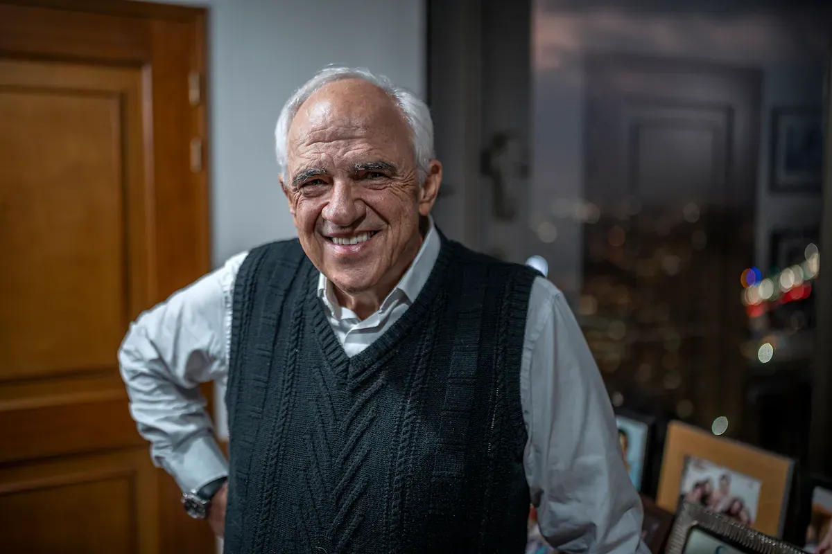 Samper ironiza por no recibir invitación a la posesión de Abelardo de la Espriella