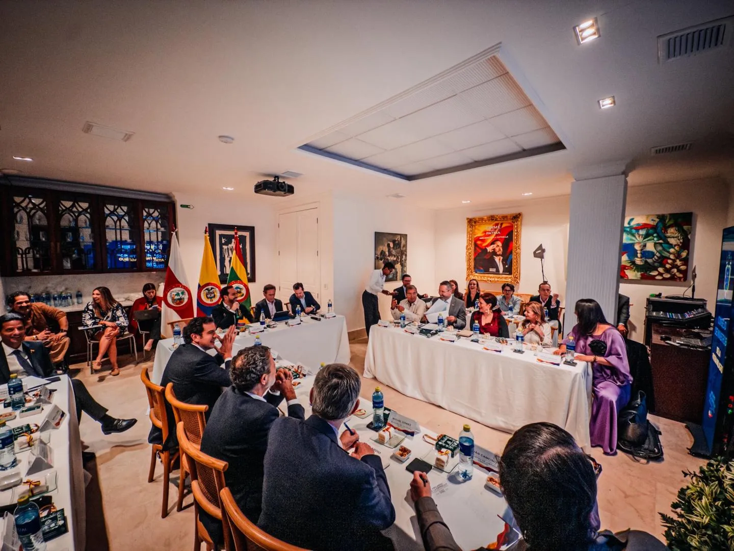 Abelardo de la Espriella asume la Presidencia de Colombia y presenta su gabinete de 18 ministros