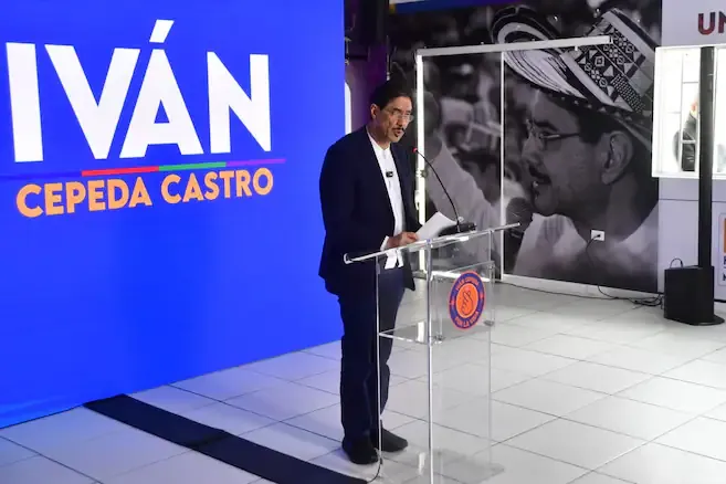 Iván Cepeda reorganiza su rol como senador y mueve sus fichas dentro de la oposición