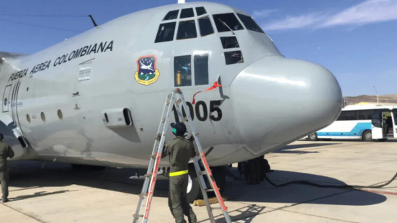 La Fuerza Aérea no ha cambiado el nombre del presidente Abelardo De La Espriella pese al pedido del jefe de Estado