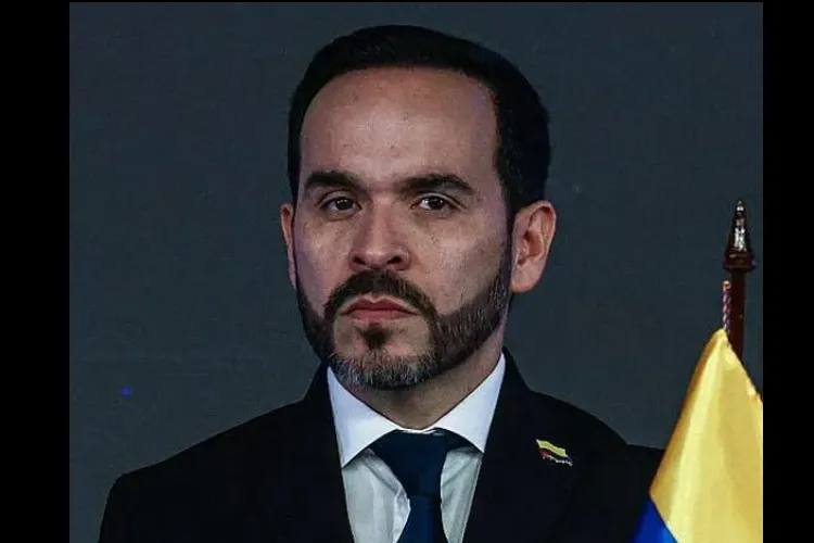 La Fuerza Pública reconoce a Abelardo de la Espriella como presidente electo y crece la tensión con Petro